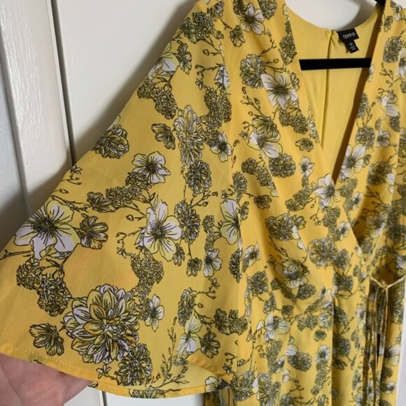 Torrid Yellow Floral Georgette Wrap Dress - Picture 6 of 10